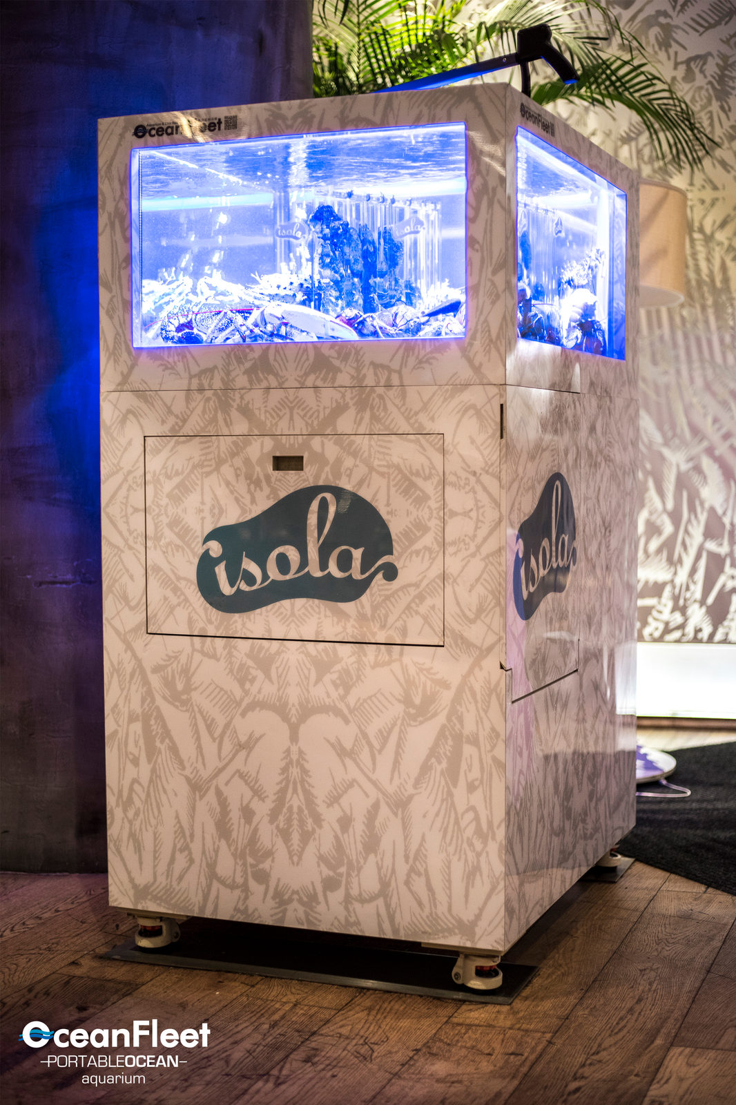 Portable Ocean tank with branded cabinet